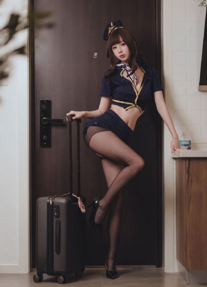 和最讨厌的部长一起去出差旅