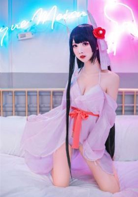 他扒开我的内裤把舌头伸进去视频