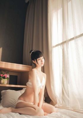 播放拔萝卜的动漫人物西班牙